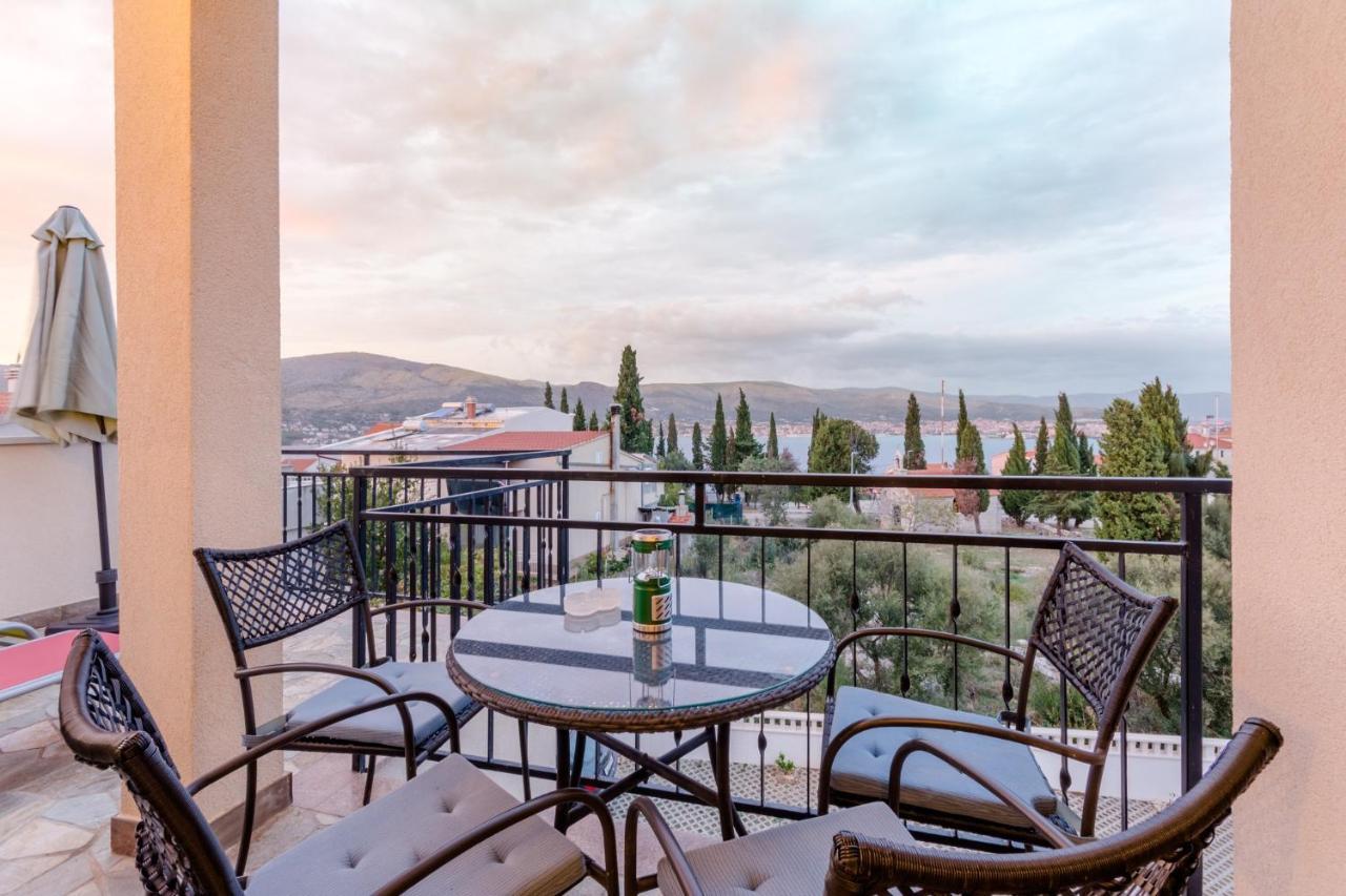Apartments Villa Kameja Donji Okrug  Zewnętrze zdjęcie